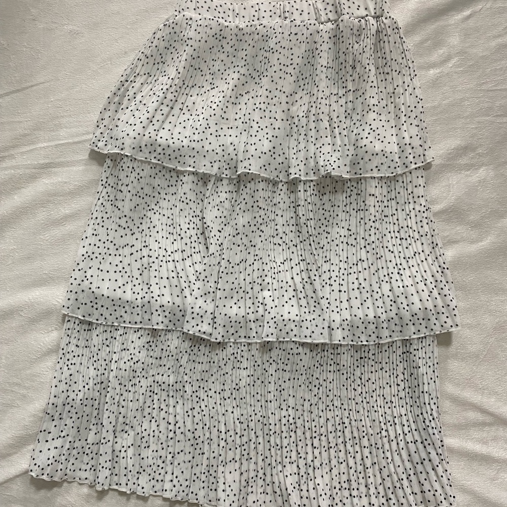 WD NY tiered Polkatdot print A line Skirt white & black Size M